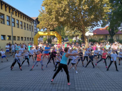 Fiatalok és idősebbek is rajthoz álltak a jótékonysági futáson